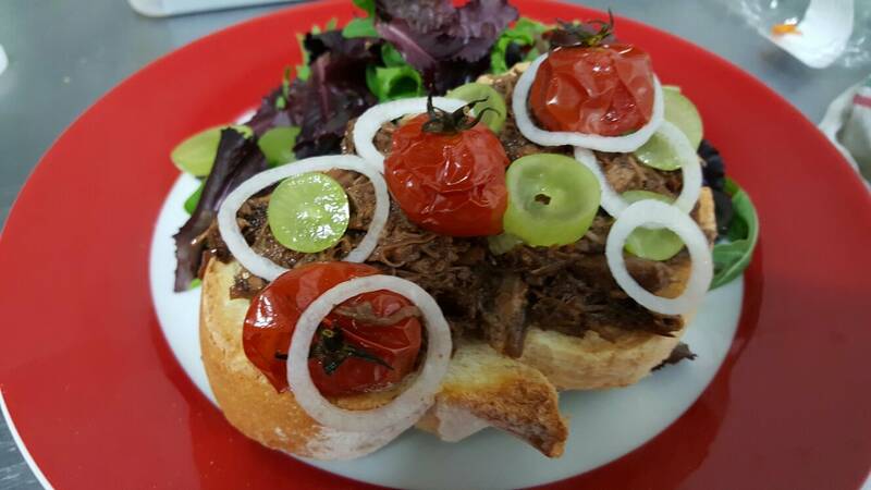 Aux 2 Guingois accepte les chiens à Marseille