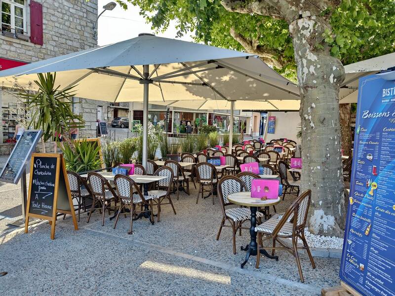 Le Bistronome accepte les chiens à Ruoms