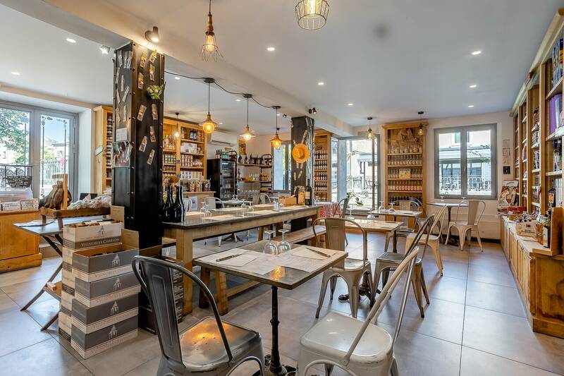 Olive et Raisin accepte les chiens à L'Isle-sur-la-Sorgue