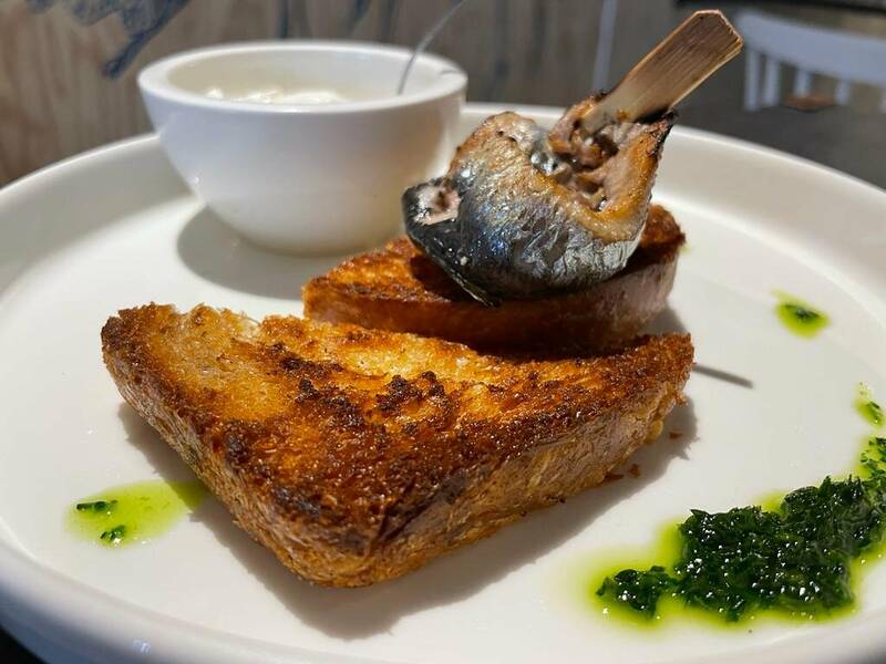 Memes Tra accepte les chiens à Brest