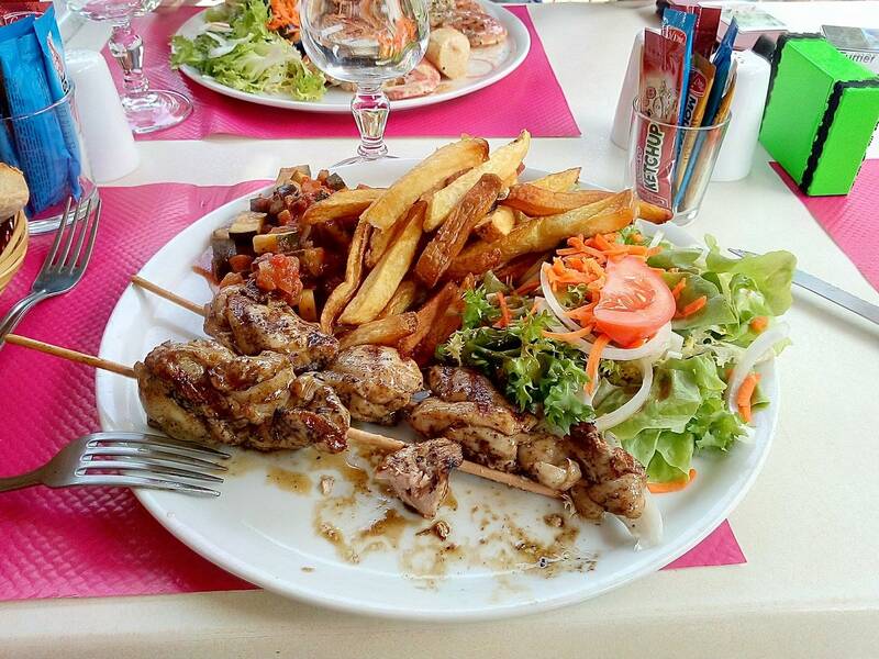 Guinguette Du Grand Tournant accepte les chiens à Peyremale