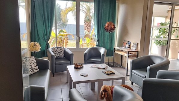 Abor Hôtel accepte les chiens à Saint-Pierre-du-Mont