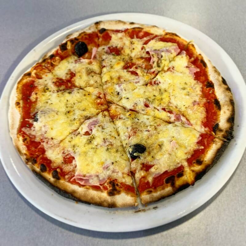 Pizzeria Les 3 Lucs accepte les chiens à Marseille