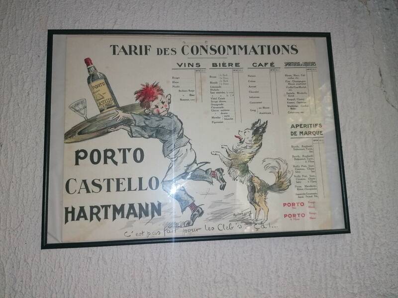 Café du Siecle accepte les chiens à Lablachere