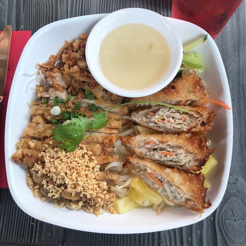 Saigon Caphe accepte les chiens à Reims