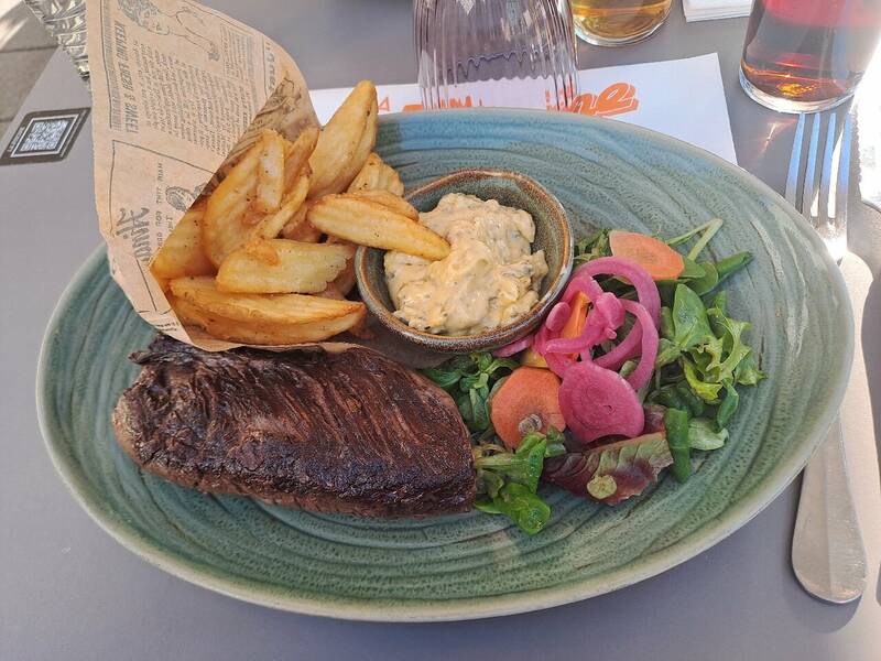 La Piscine accepte les chiens à Nantes