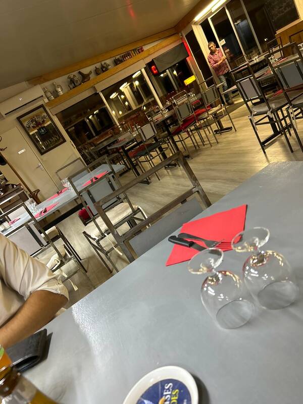 Resto-broc La Murelle accepte les chiens à Roquefort-des-Corbières