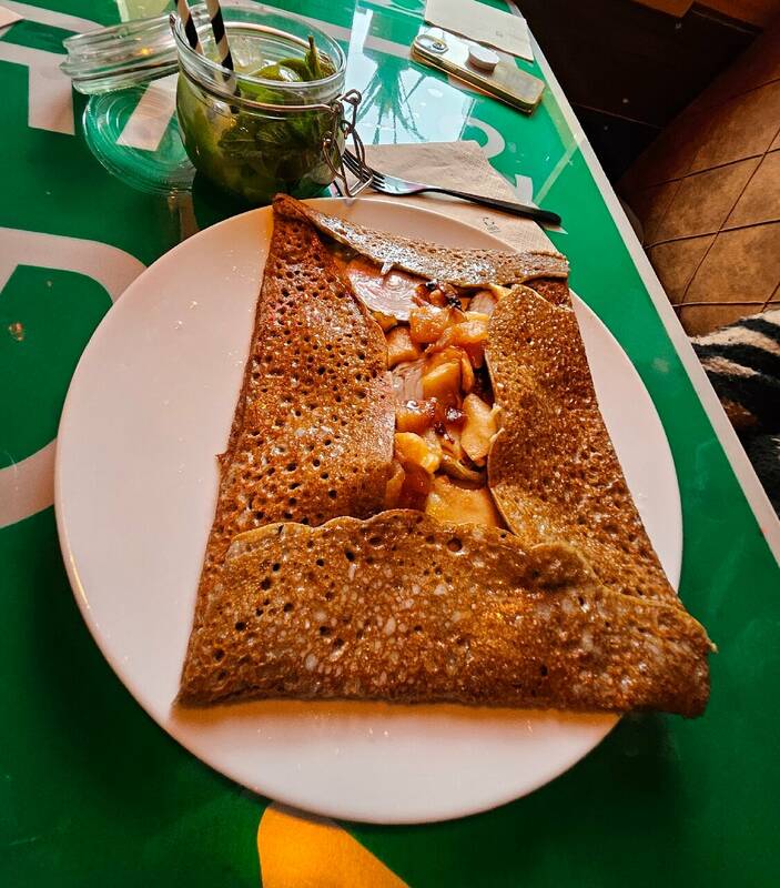 Route 76 accepte les chiens à Écrainville