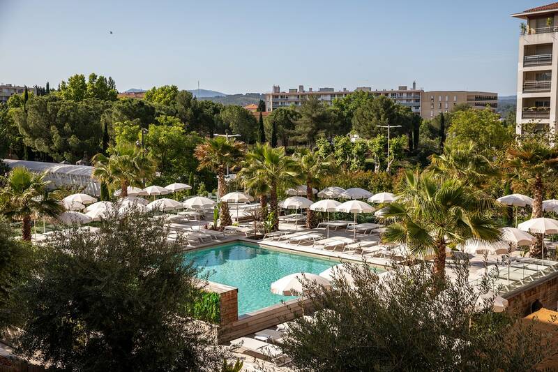 Le Palm's Pool Club accepte les chiens à Aix-en-Provence