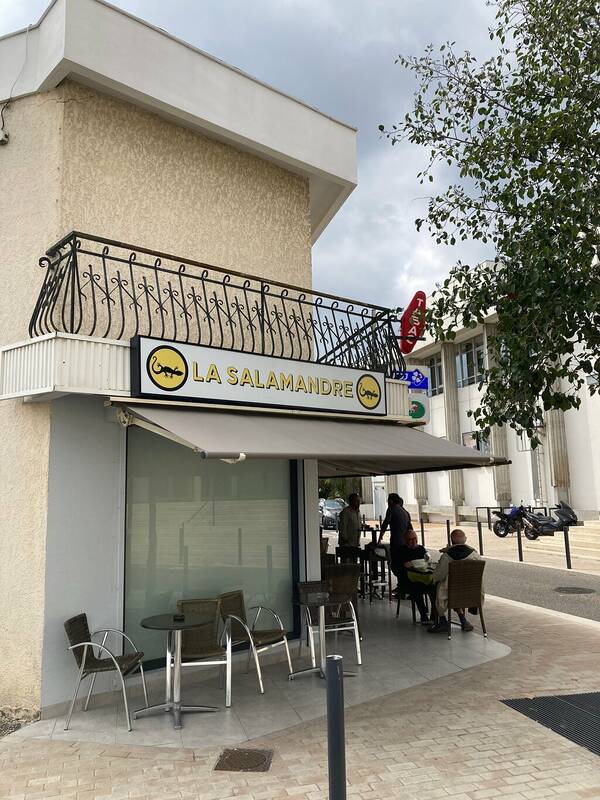 La Salamandre accepte les chiens à Saint-Médard-en-Jalles