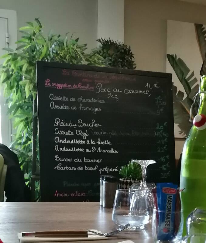 La Cantine De La Boucherie accepte les chiens à Le Thoronet