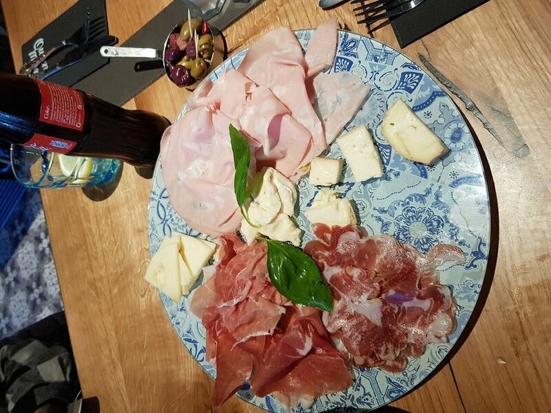 Queen Mamma accepte les chiens à Moulins-lès-Metz