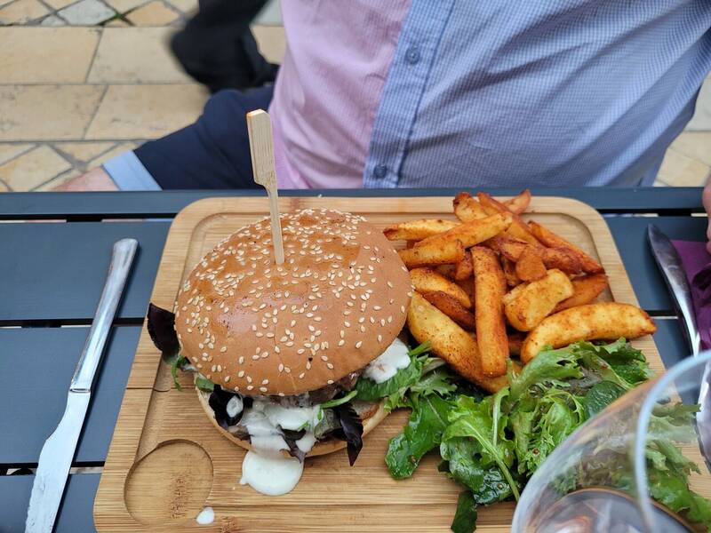La Vie De Château accepte les chiens à Amboise