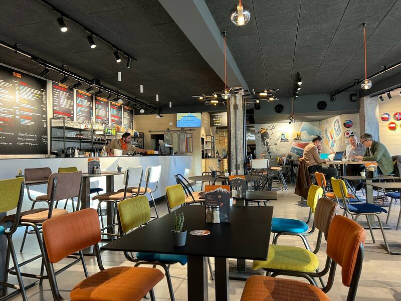 Camp De Base Pic Blanc accepte les chiens à L'Alpe d'Huez