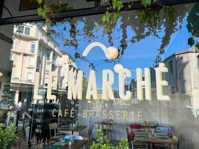 Le Marché accepte les chiens à Reims