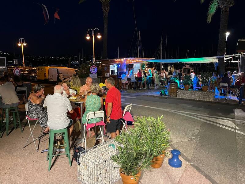 L'amer Bar accepte les chiens à Cavalaire-Sur-Mer