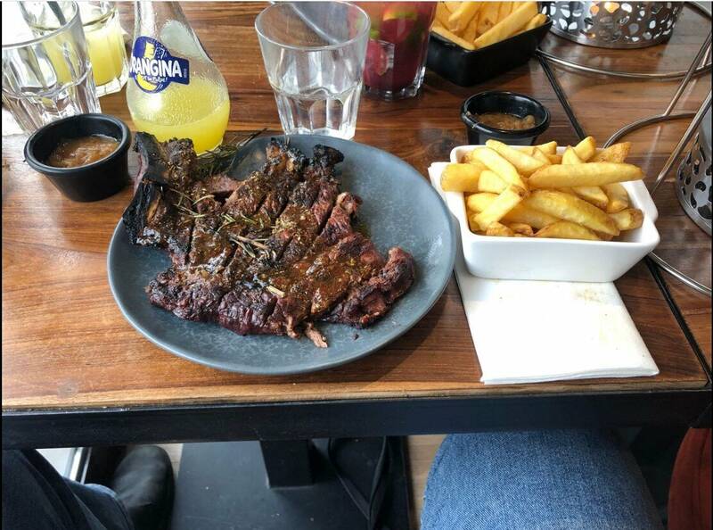 Café Kani accepte les chiens à Paris