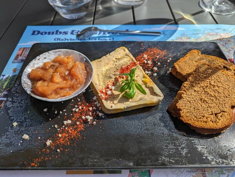 L'Ardoise accepte les chiens à Trépot