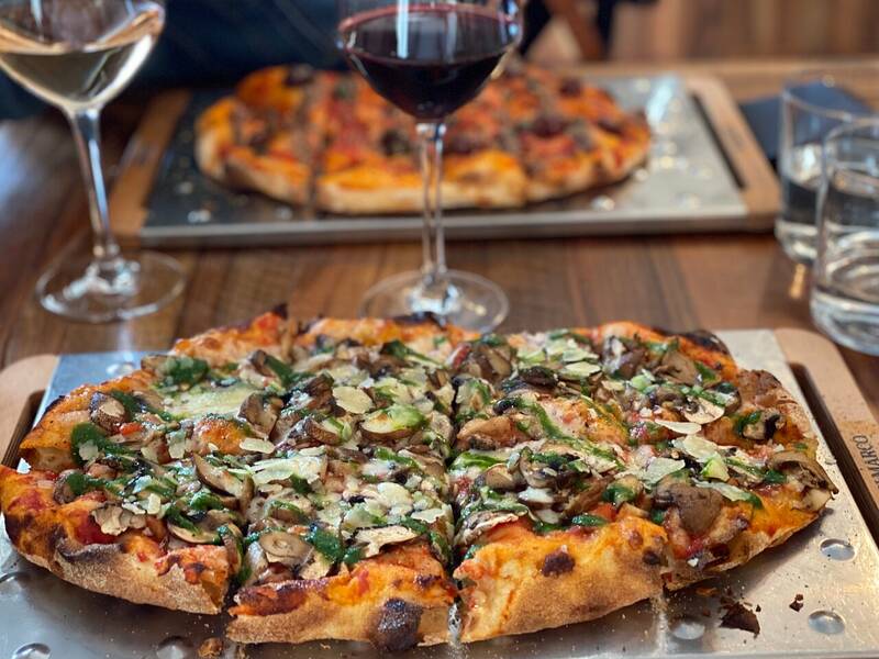 Colosseo Pinsa Romana accepte les chiens à Arles