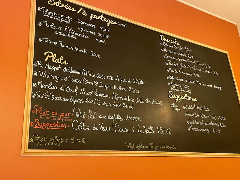 Almanach Restaurant accepte les chiens à Anstaing