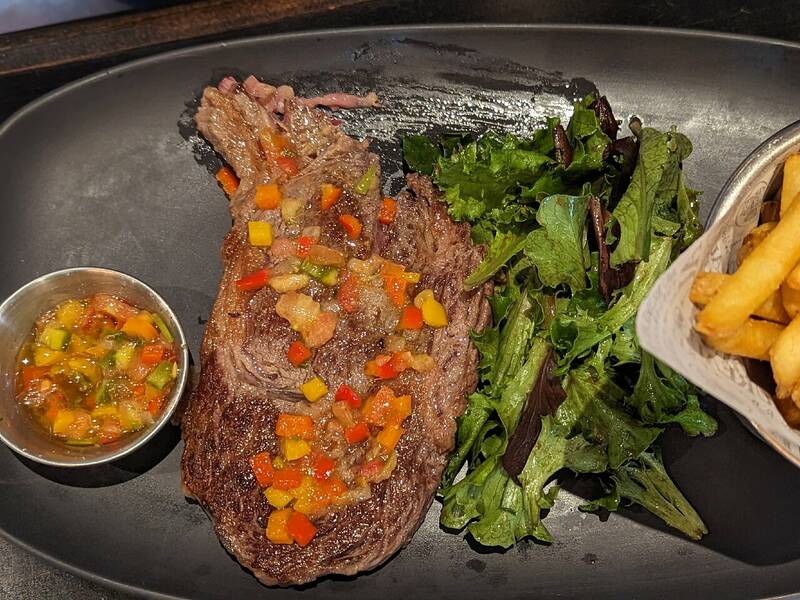 Au Bureau accepte les chiens à Alès