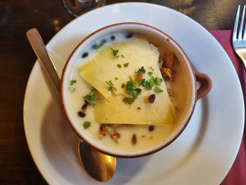 Hôtel Restaurant Notre Dame Orcival accepte les chiens à Orcival