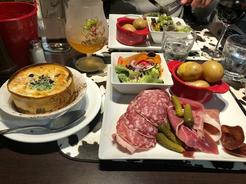 Restaurant La Vache accepte les chiens à Les Saisies