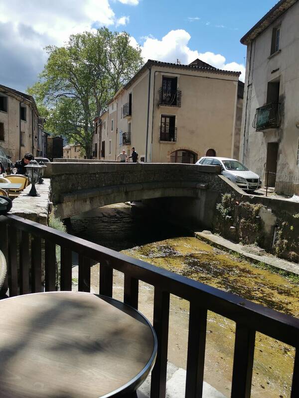 Bar du Chateau accepte les chiens à Saint-Jean-de-Buèges