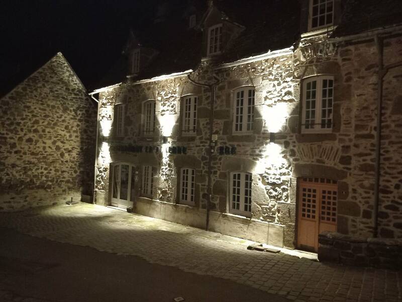 Restaurant La Poterne accepte les chiens à Salers