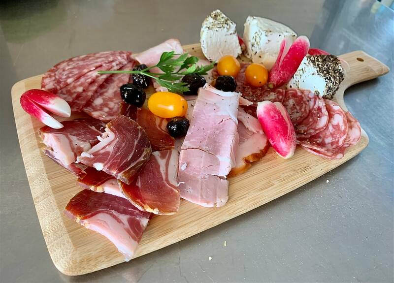 L'etape Du Ventoux accepte les chiens à Sault