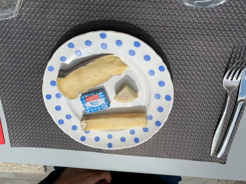 Bistrot Des Combes accepte les chiens à Mazaye