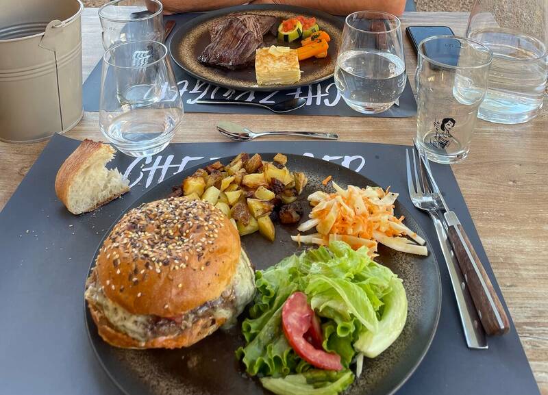 Chez Roger accepte les chiens à Charolles