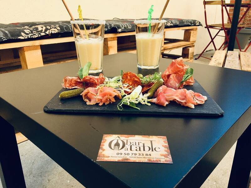 Ô Bar A Table accepte les chiens à Saint-Martin-la-Garenne