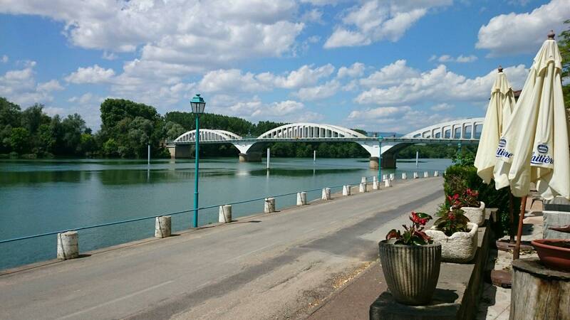 Côté-Saône accepte les chiens à Thoissey