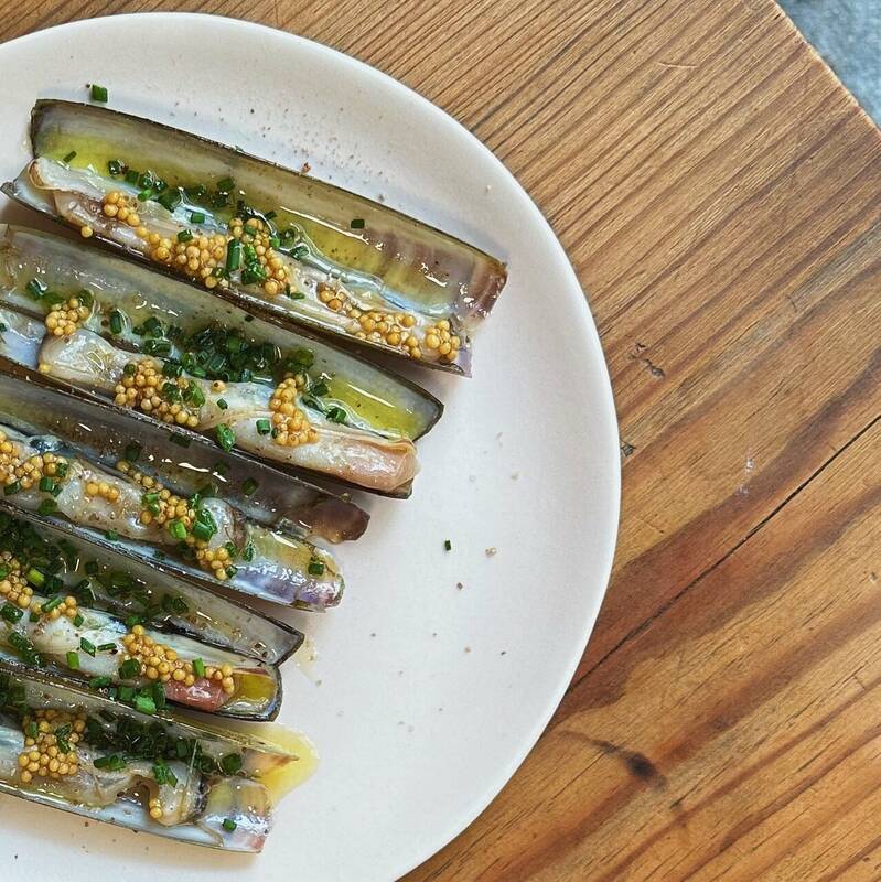 Mota accepte les chiens à Paris