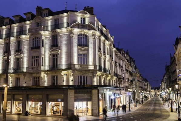 Campanile Orleans Centre - Gare accepte les chiens à Orléans