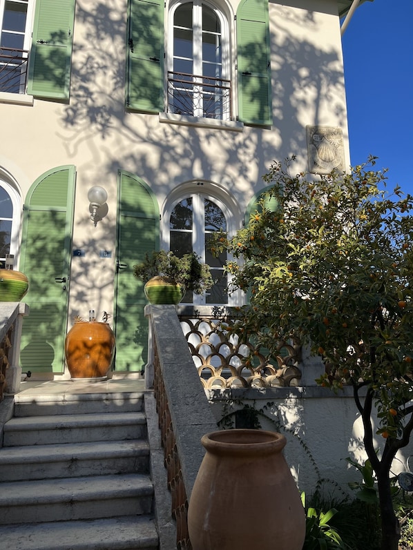Villa Roseraie - Hôtel de Charme accepte les chiens à Vence