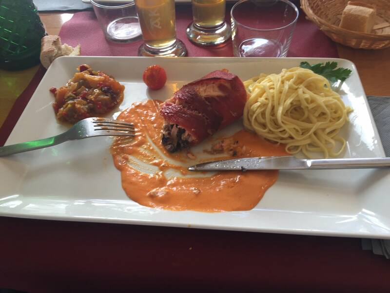 Restaurant Basque Produits Terroir Chez Gildas Ascain accepte les chiens à Ascain