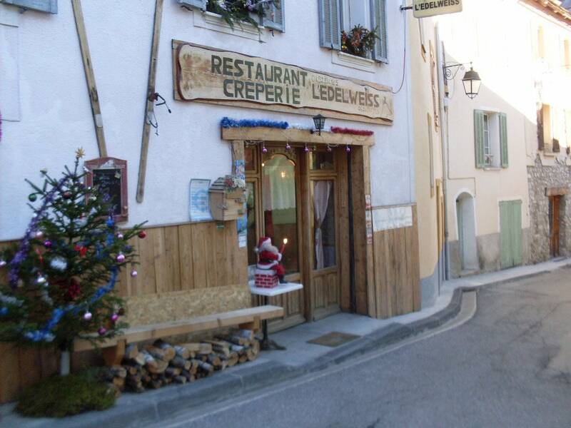 Creperie Restaurant L'Edelweiss accepte les chiens à Allos
