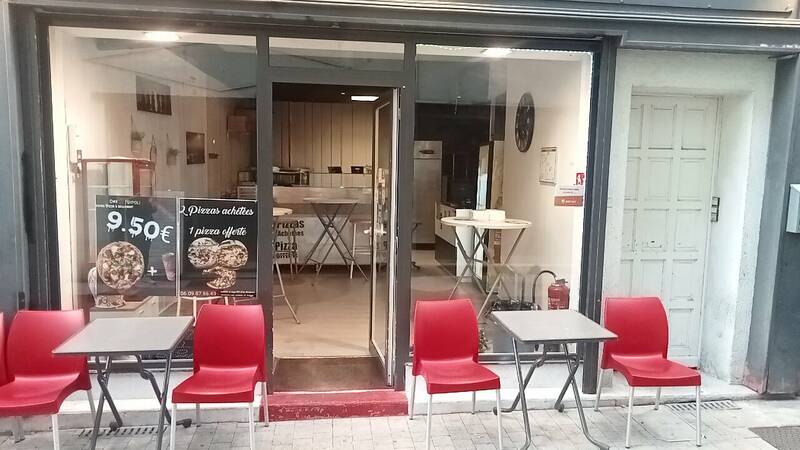 Di Napoli accepte les chiens à Châtellerault