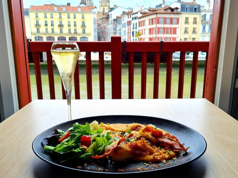 L'Estegi accepte les chiens à Bayonne