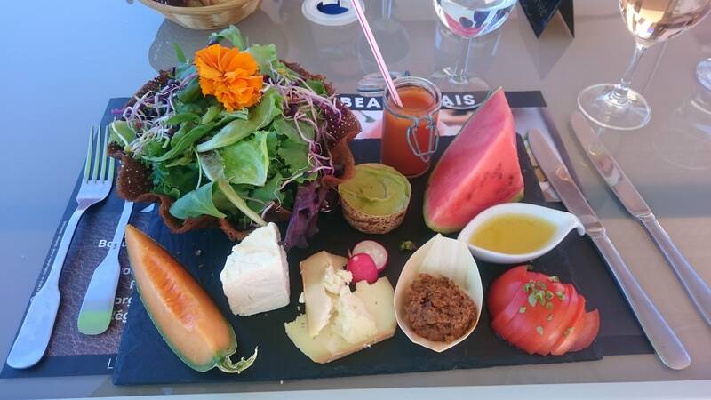 Le Comptoir Gourmand accepte les chiens à Saint-Étienne-la-Varenne