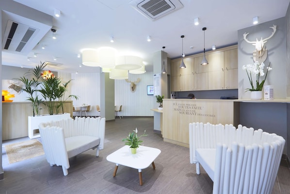 Kyriad Paris 18 - Porte de Clignancourt - Montmartre accepte les chiens à Paris