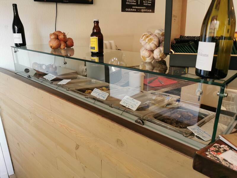 Le Soursacois Ussel accepte les chiens à Ussel