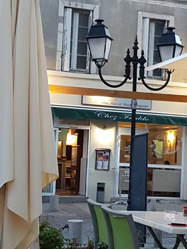 Restaurant Pizzeria la Pergola (Freddo) accepte les chiens à Saint-Laurent-Medoc