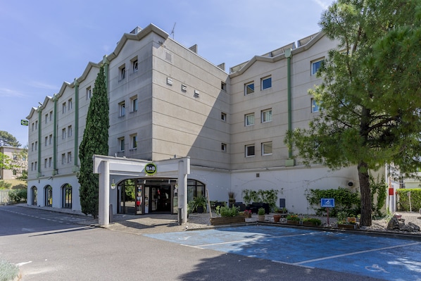 B&B Hotel Marseille La Valentine Porte d'Aubagne accepte les chiens à Marseille