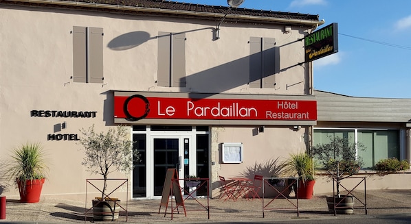 Logis Hôtel Le Pardaillan accepte les chiens à Gondrin