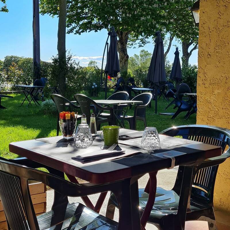 Au jardin accepte les chiens à Reillanne