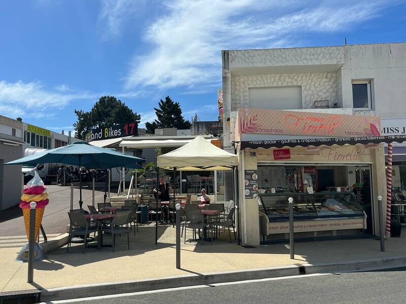 Glacier Fiorelli accepte les chiens à La Palmyre-Les Mathes