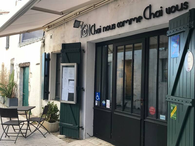 Chai nous comme Chai vous accepte les chiens à La Flotte